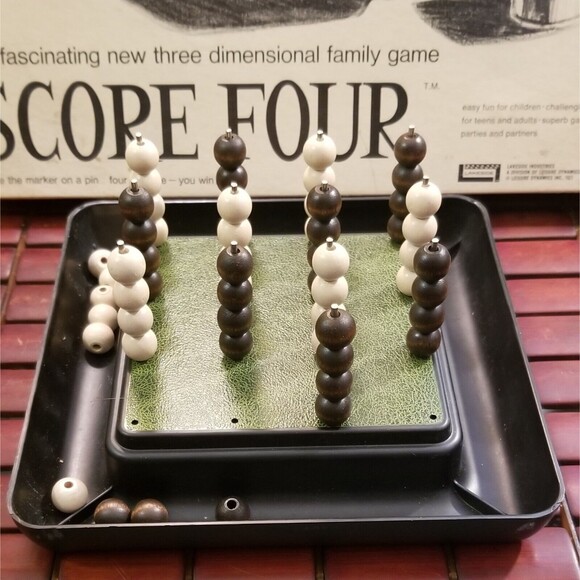 Vintage 1971 Score Four 3-D Family Strategy Game - Picture 3 of 4